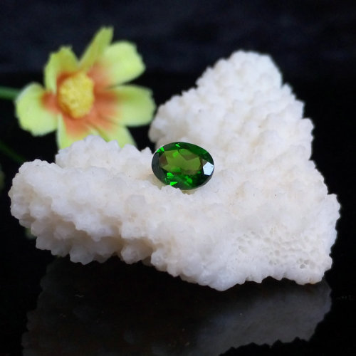 Excellent natural diopside loose stone used for wedding ring earrin silver jewelry 4mm*6mm 0.5ct mined diopside russian emerald