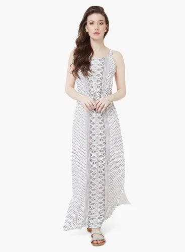 Sleeveless dress
