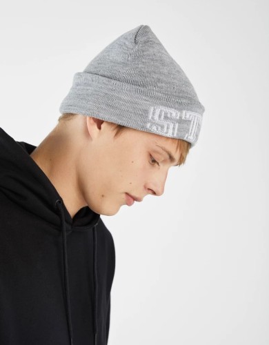 Knit beanie with print